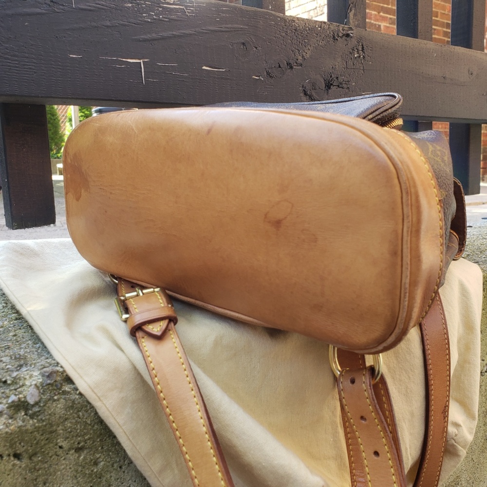 LOUIS VUITTON MONTSOURIS MM backpack - Picture 6 of 8